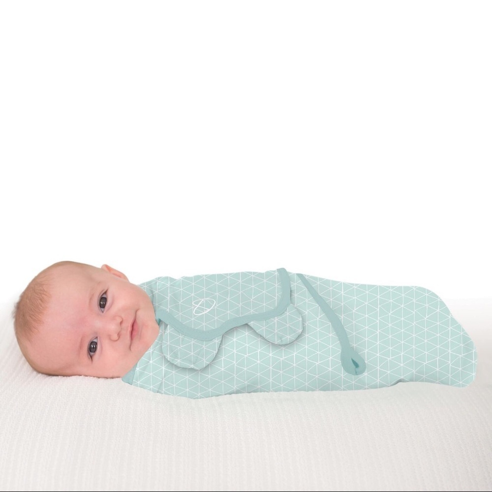 SwaddleMe large 3-6 months 2pack swaddles - Picture 3 of 3